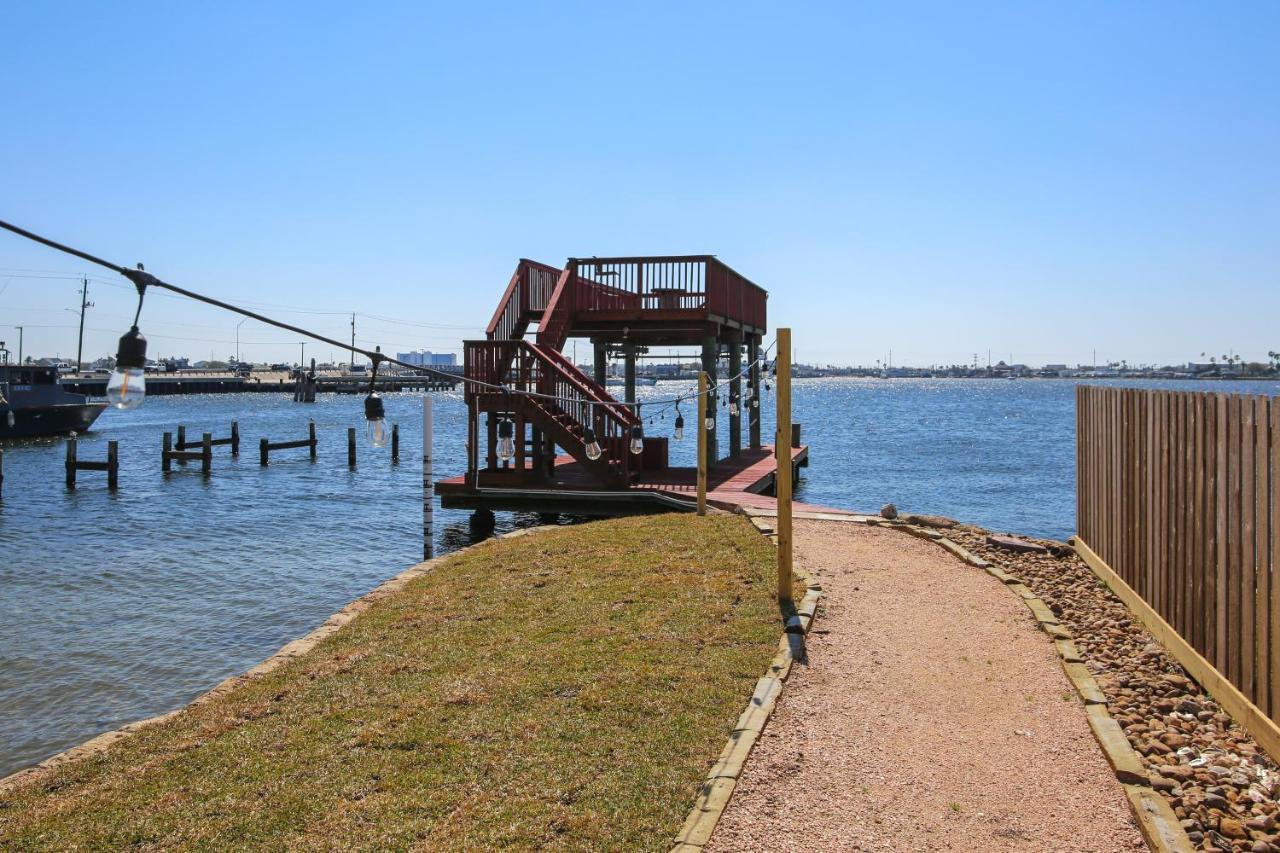 Villa Pool Days And Dock Nights Galveston Exterior foto